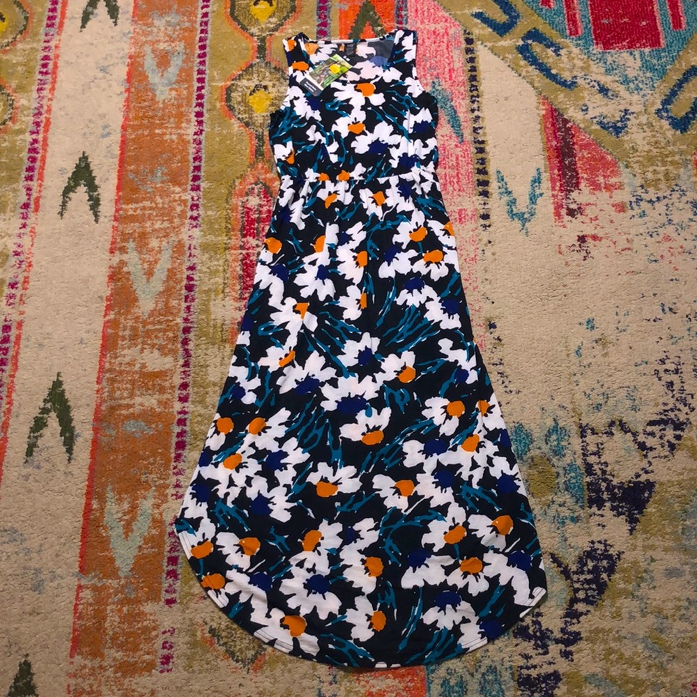 round hem maxi dress - Picture 1 of 4